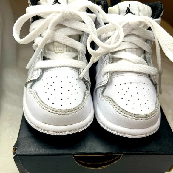 Jordan - Picture 1 of 7